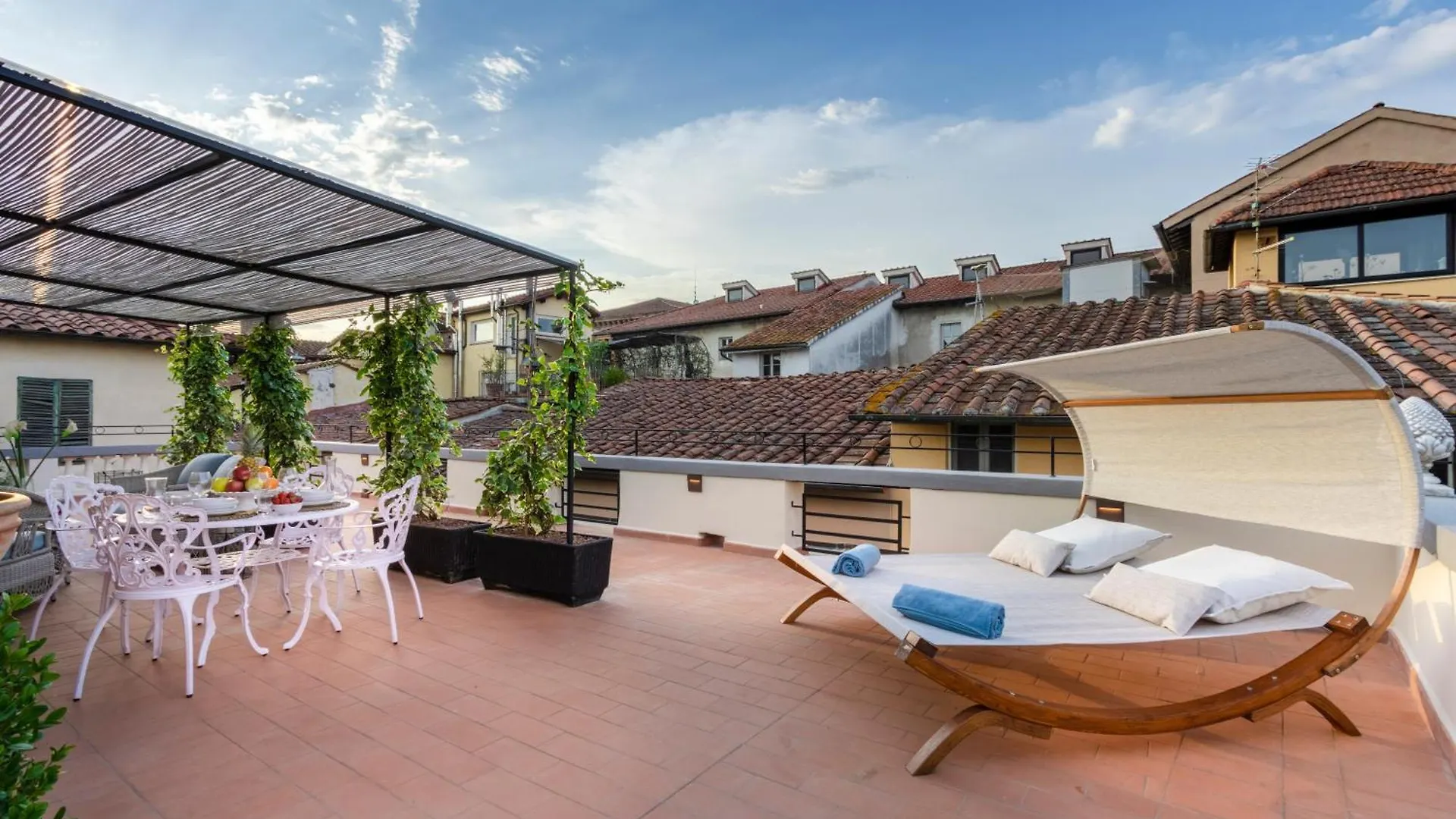 Vakantiehuis Attico Con Grande Terrazza Sulla Citta