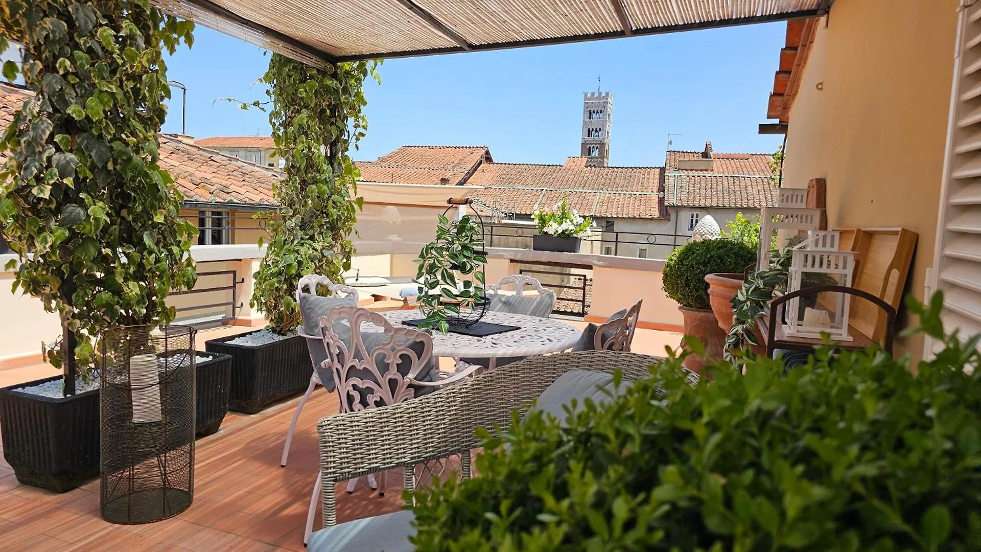 Attico Con Grande Terrazza Sulla Citta 0*, Lucca Italië